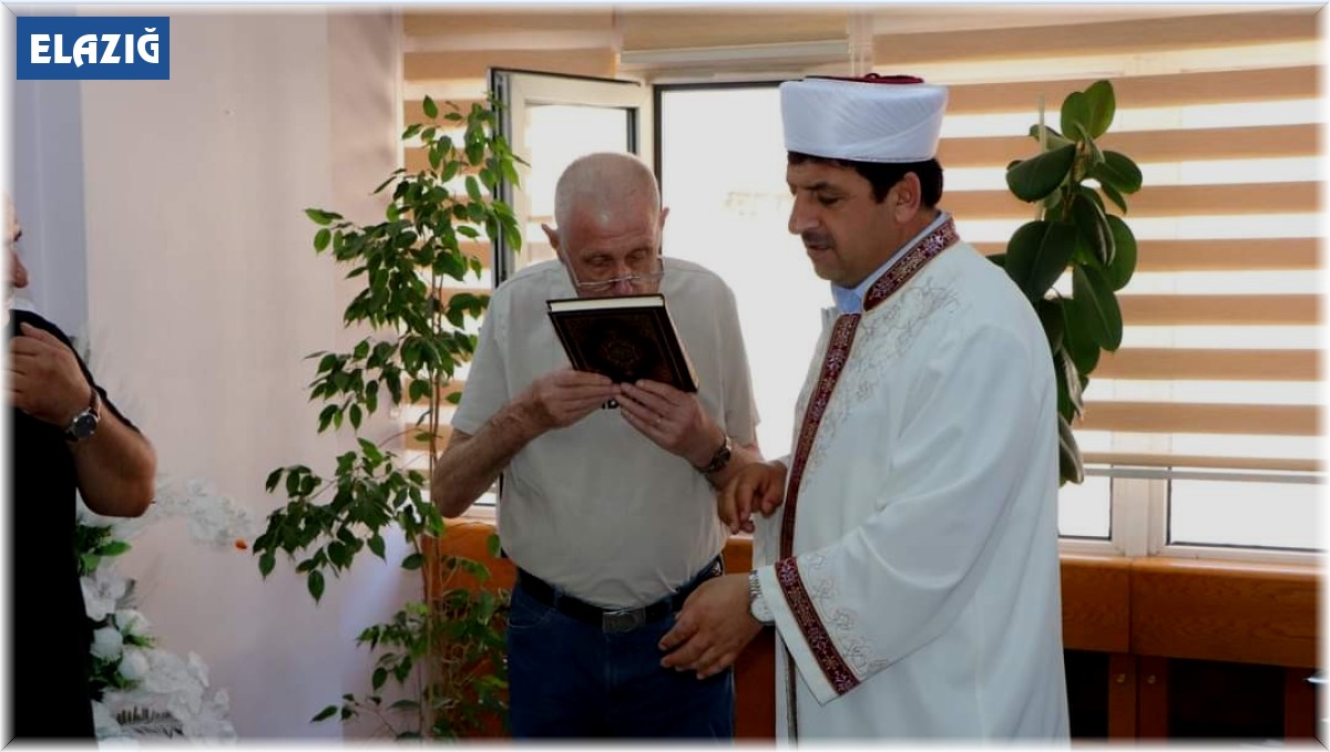 Fransalı Emile Müslüman oldu