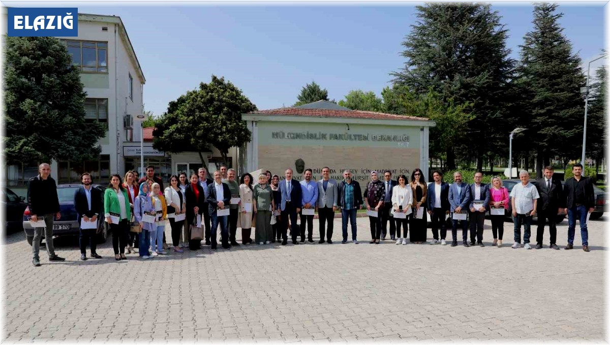 FÜ'de başarılı akademisyenler ödüllendirildi