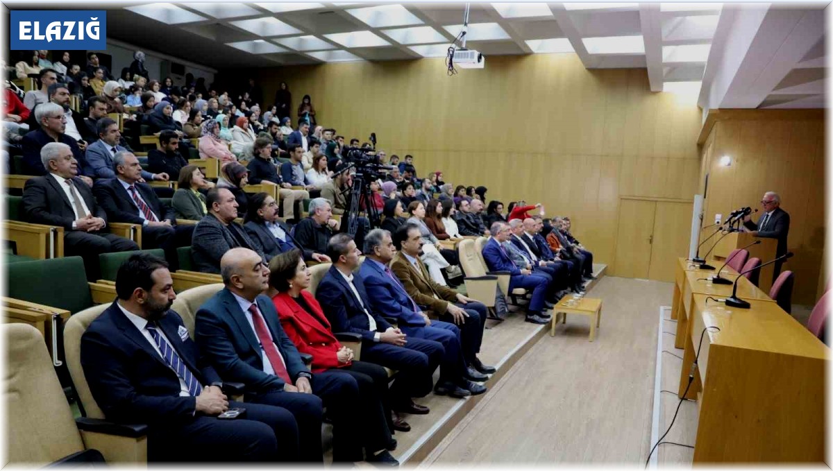 FÜ'de Cumhuriyet Bayramı nedeniyle konferans düzenlendi