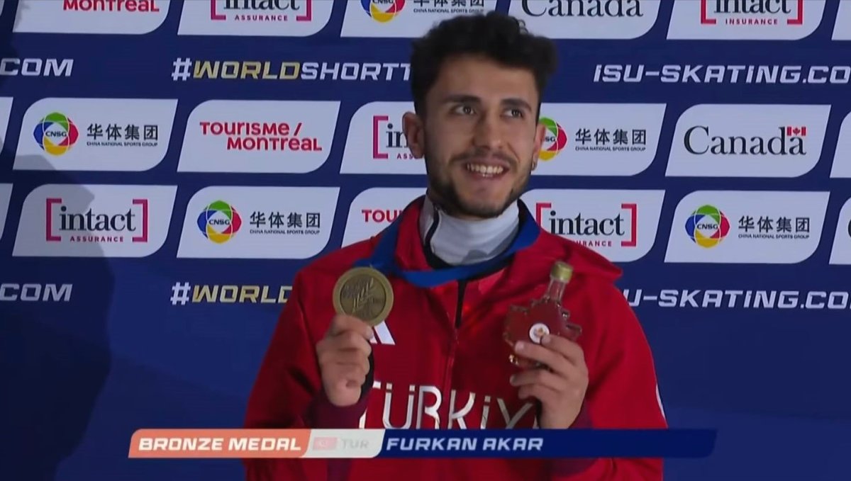 Furkan Akar'dan tarihi madalya