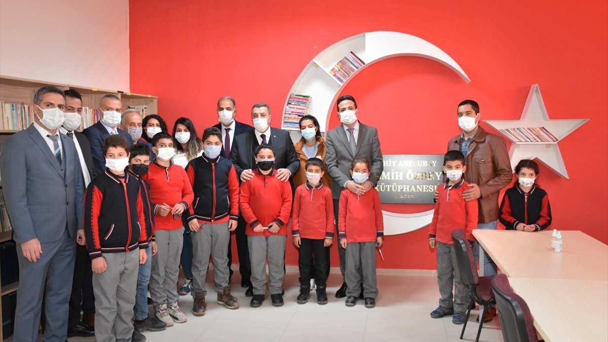 Gara şehitlerinden Astsubay Semih Özbey'in ismi Malatya'da okul kütüphanesine verildi