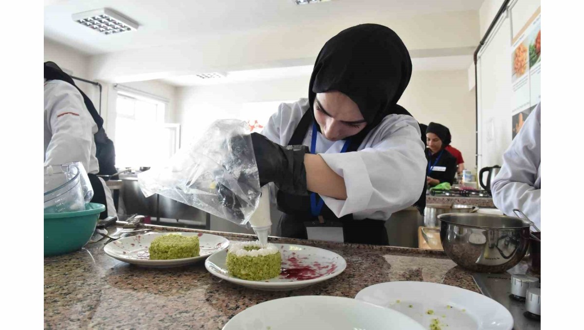 Gastronomi Lisesi gençleri bekliyor