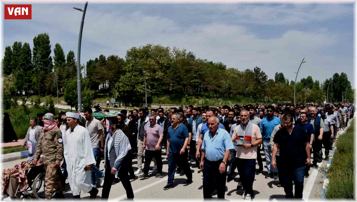 Gazze'de ölenler için temsili cenaze töreni