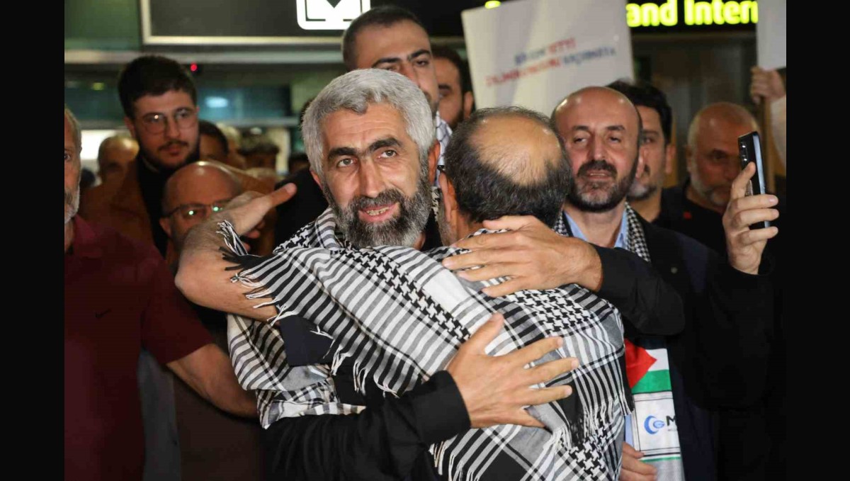 Gazze filosu aktivisti Akılotu: "İsrail'de Türk pasaportu taşıyan çifte vatandaşlar askerlik yapıyor"