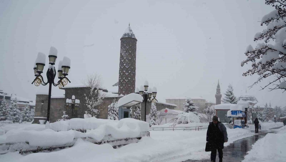 Gece kar yağışı bekleniyor