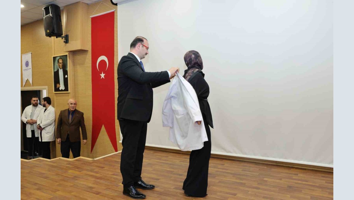 Geleceğin diş hekimleri mesleğe ilk adımlarını attı