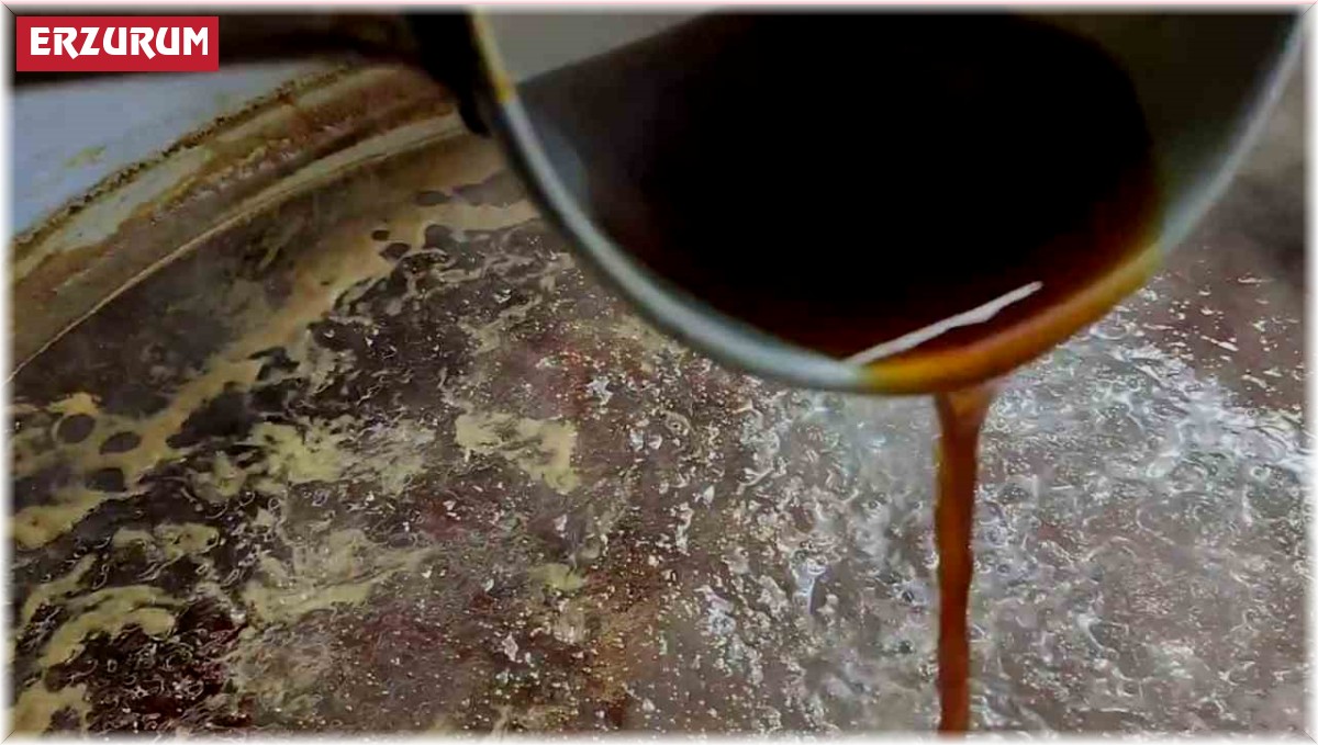 Geleneksel dut pekmezi yapımı başladı