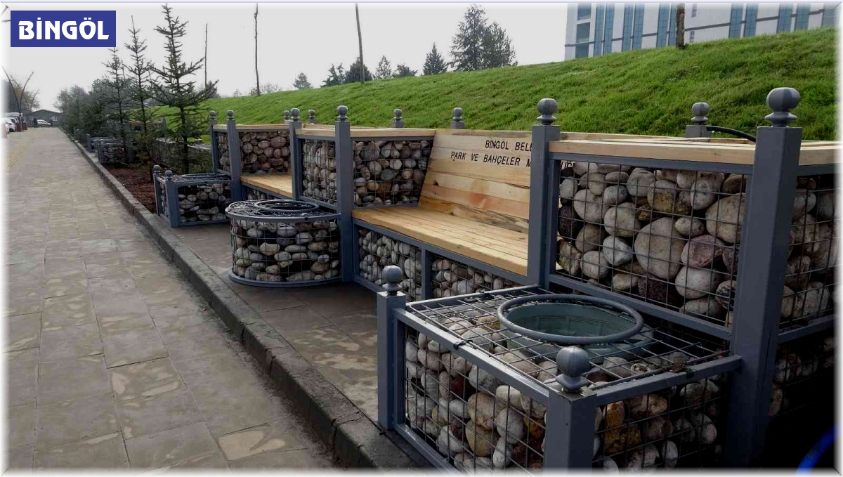 Genç Caddesi'ndeki yürüyüş ve dinlenme alanı tamamlandı