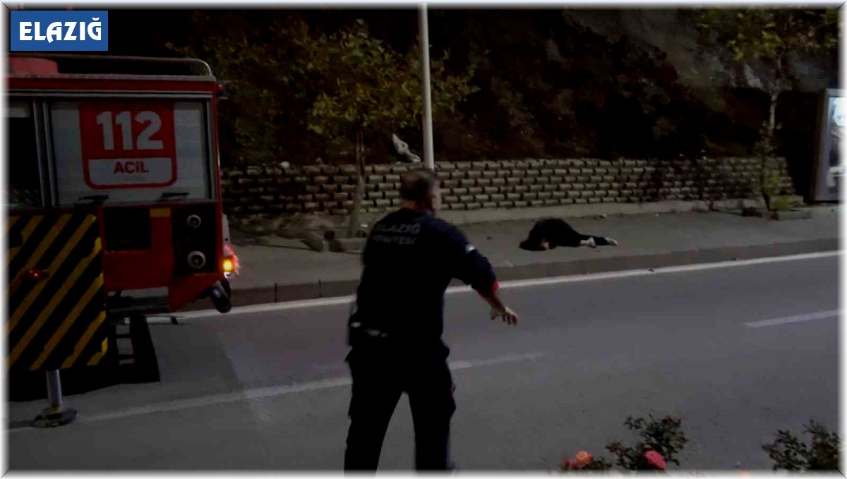 Genç kadın kayalıklardan kendini boşluğa bıraktı: O anlar kamerada