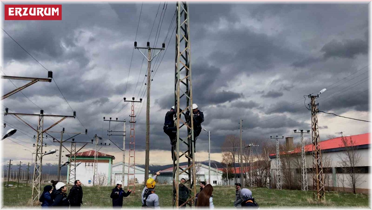 Genç mühendislere yüksekte çalışma eğitimi verildi