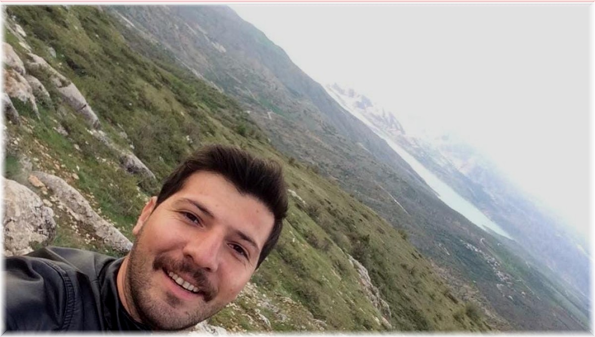 Genç öğretmen trafik kazasında hayatını kaybetti