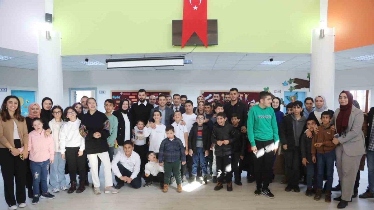 Genç'te 3 Aralık Dünya Engelliler Günü etkinliği