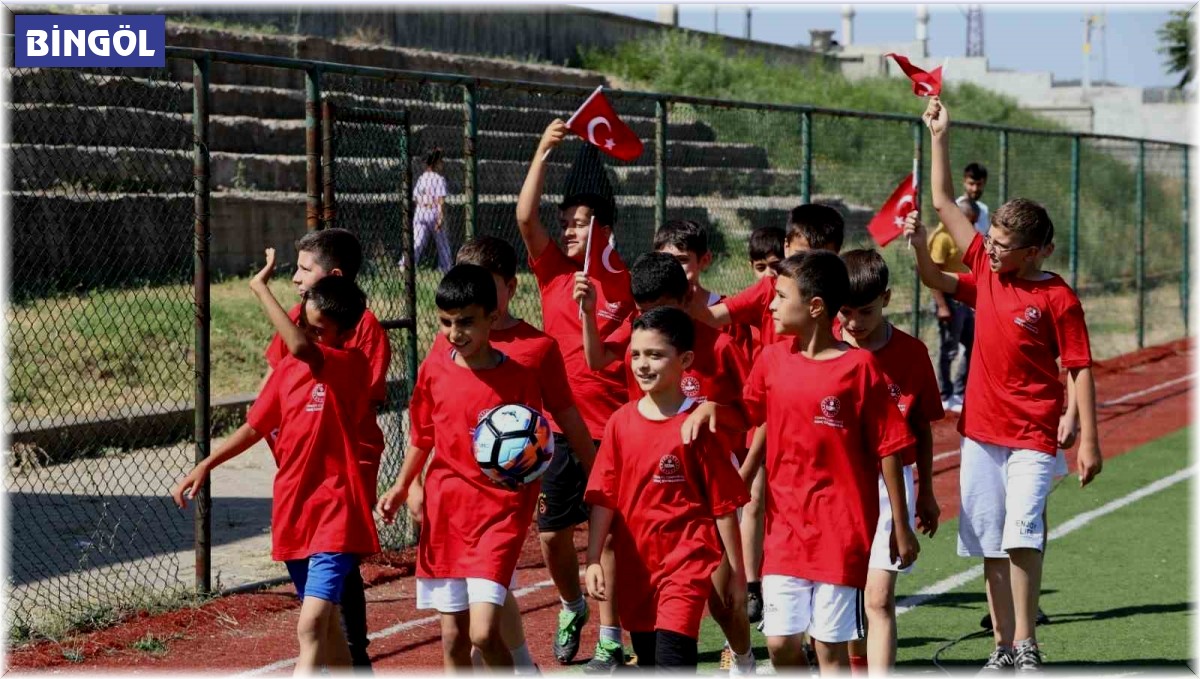 Genç'te Yaz Spor Okulları'nın açılışı yapıldı