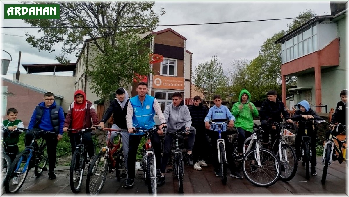 Gençler Camiye pedal çevirdi