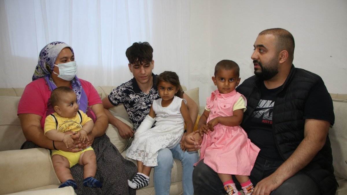 Gençlerden alkışlanacak hareket, 3 çocuk annesine ev sürprizi