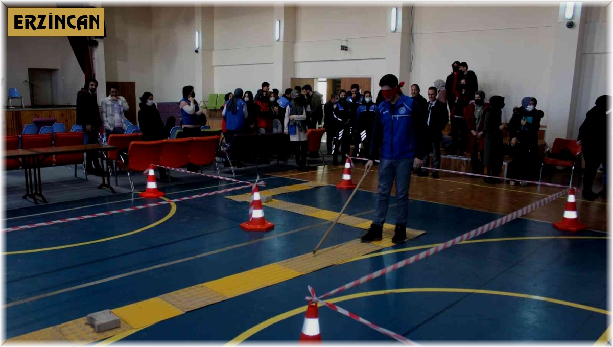 Gençlerden görme engelliler için anlamlı etkinlik