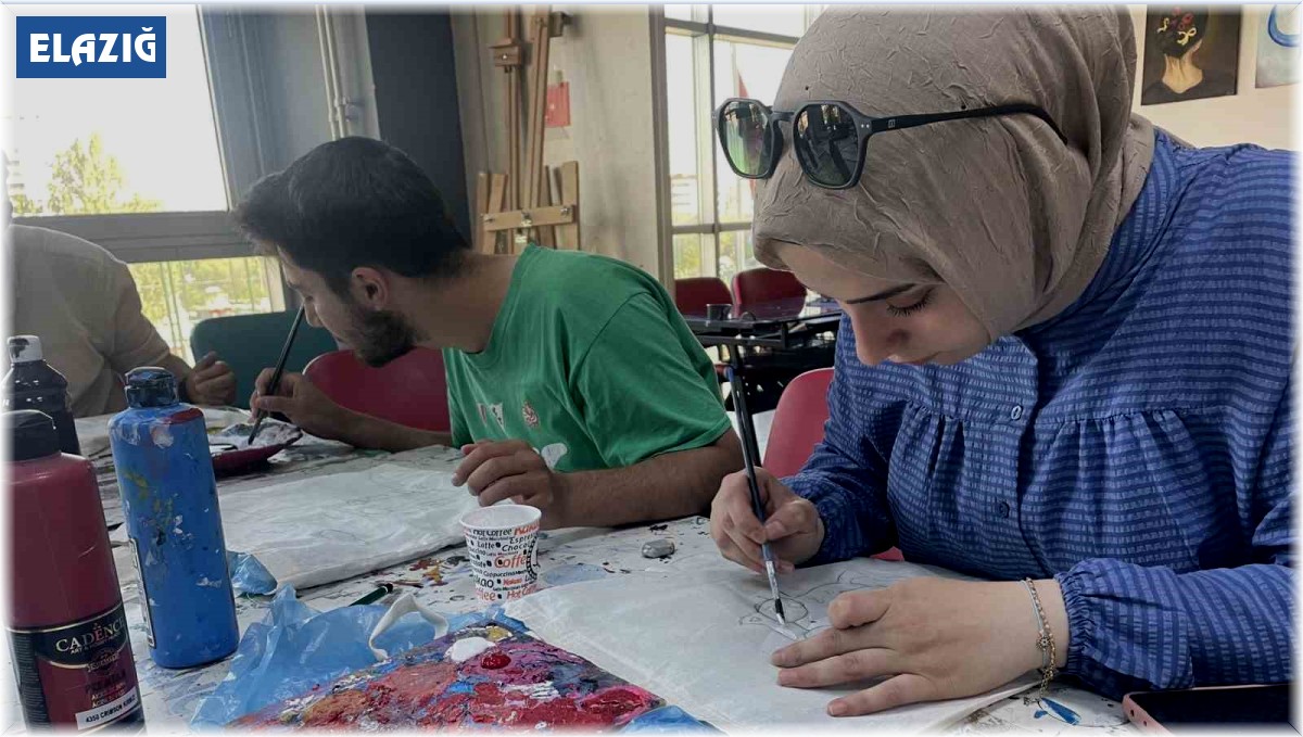 Gençlerden plastik poşet tüketimini azaltmak için etkinlik