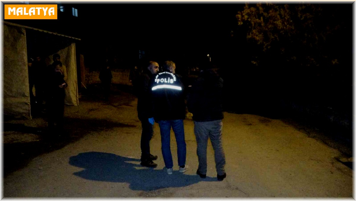 Gençlerin "kız" kavgası kanlı bitti: 1 yaralı