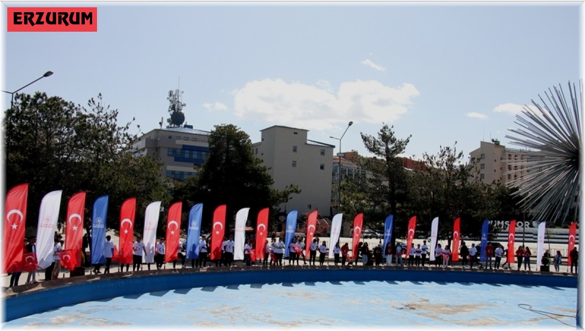 Gençlik Haftası etkinlikleri çelenk sunumu ile başladı