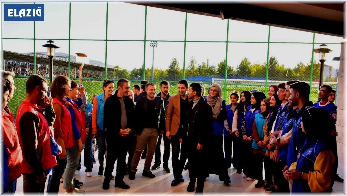 Gençlik Hizmetleri Genel Müdürü Topoğlu Elazığ'da gençlerle buluştu