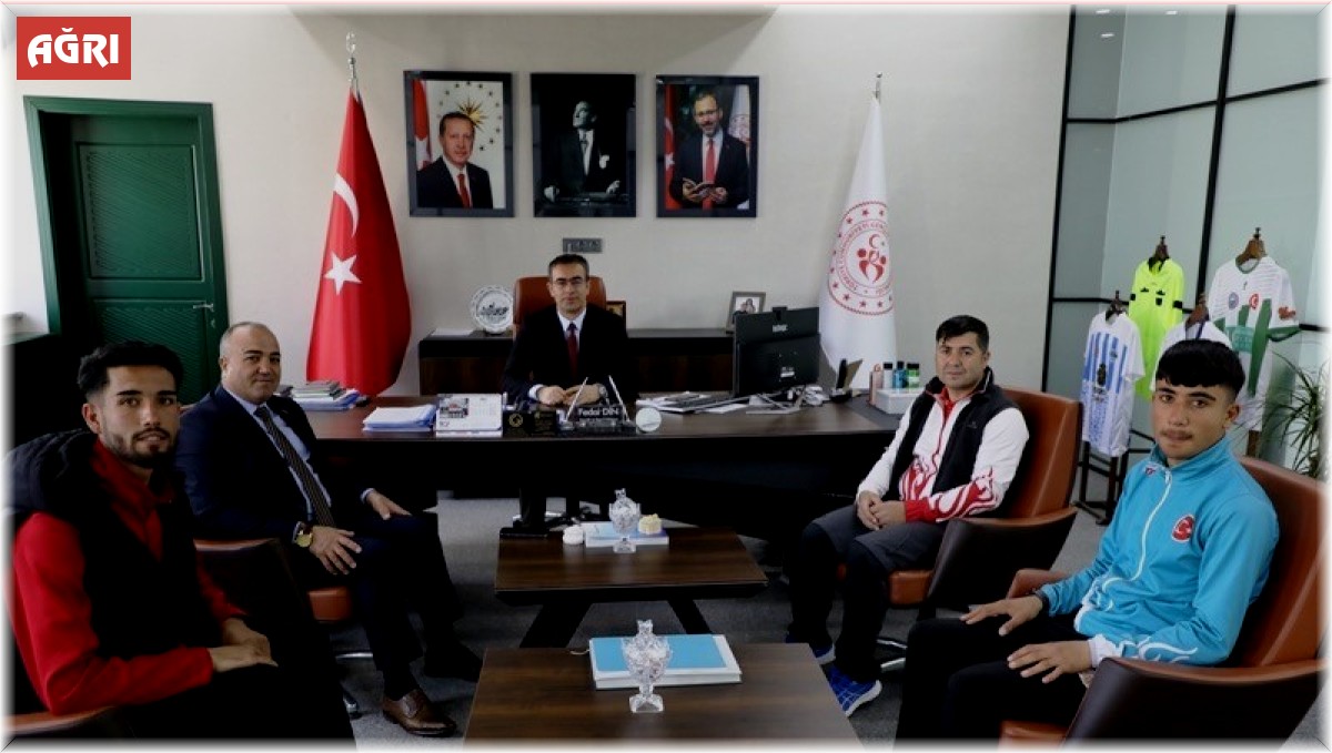 Gençlik Spor il Müdürü Din, sporcularla bir araya geldi