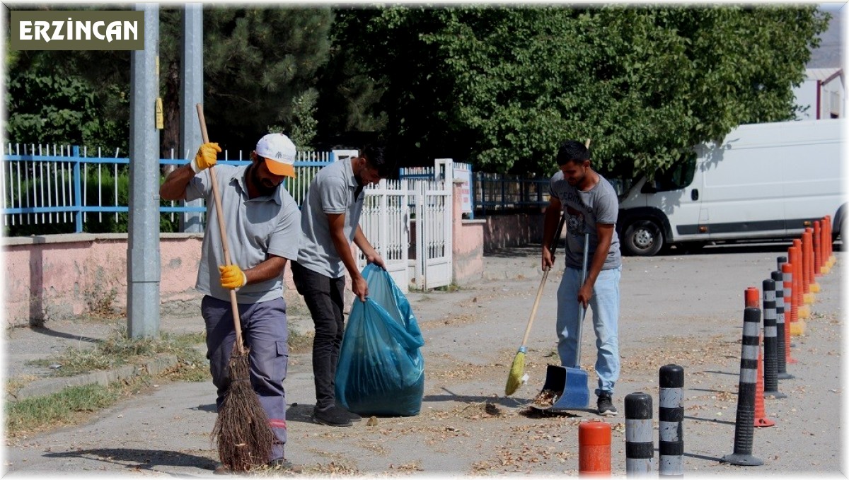 Genel temizlik çalışmaları devam ediyor