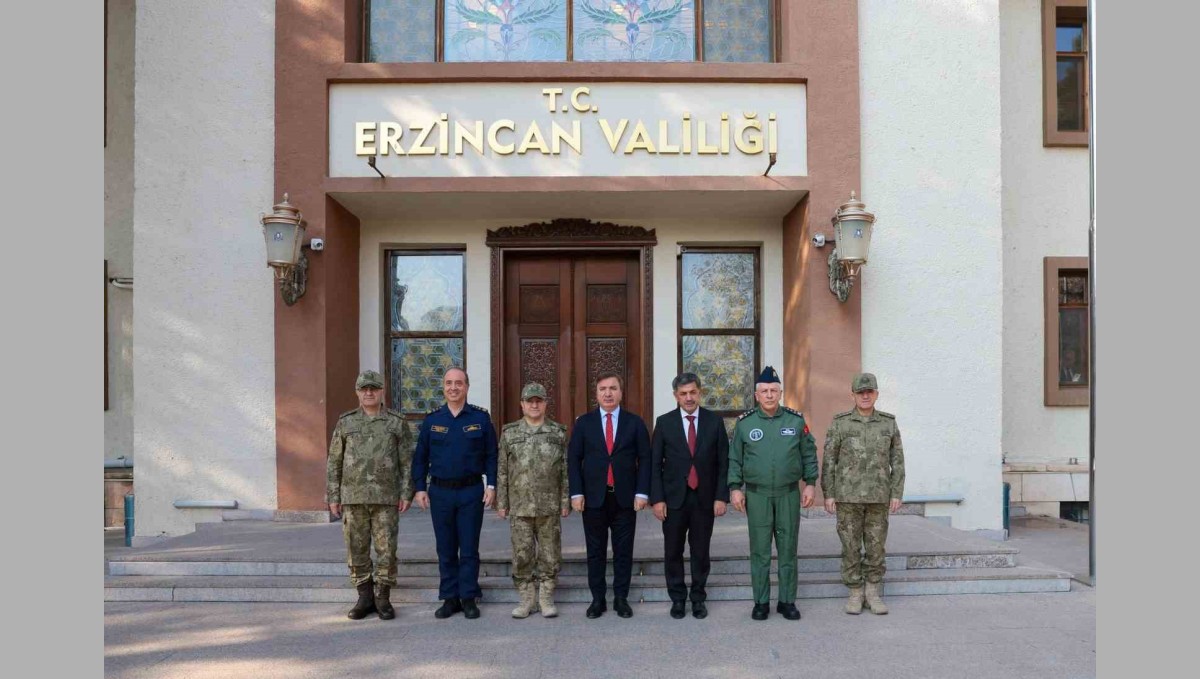 Genelkurmay Başkanı Orgeneral Bayraktaroğlu, Erzincan Valiliğini ziyaret etti