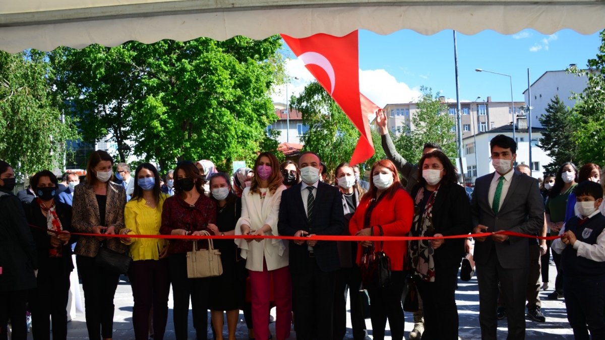 Geri Dönüşüm Ürünleri Sergisi'nin açılışı yapıldı