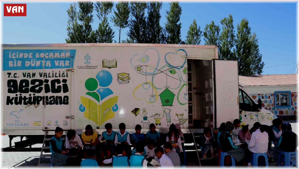 Gezici Kütüphaneyle öğrenciler kitaplarla buluşturuluyor