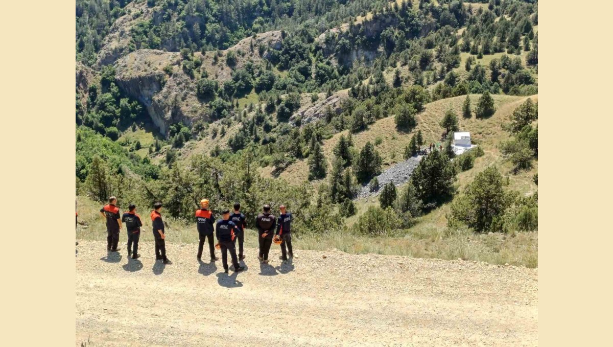 Göçüğün yaşandığı taş ocağından ilk görüntüler