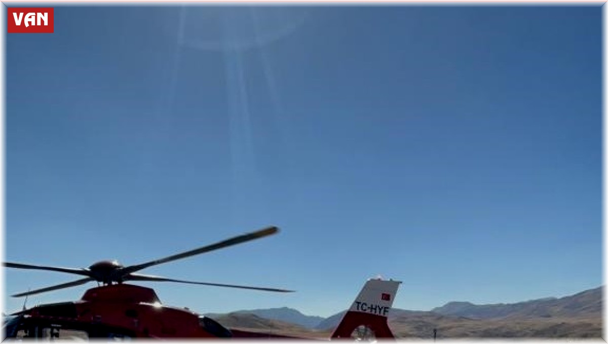 Göğüs ağrısı olan hasta için helikopter havalandı