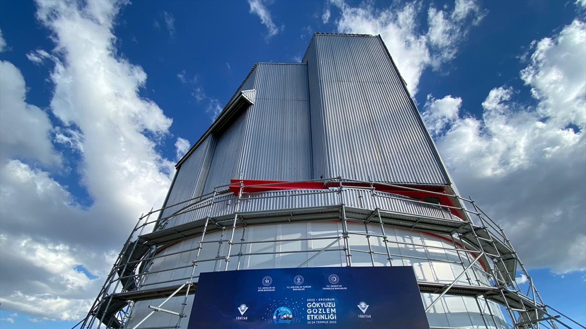 Gökyüzünün gözleneceği Doğu Anadolu Gözlemevi'nde gece yıldız şöleni