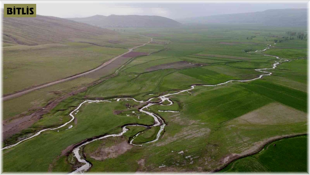 Gölbaşı beldesindeki menderesler görsel şölen sunuyor