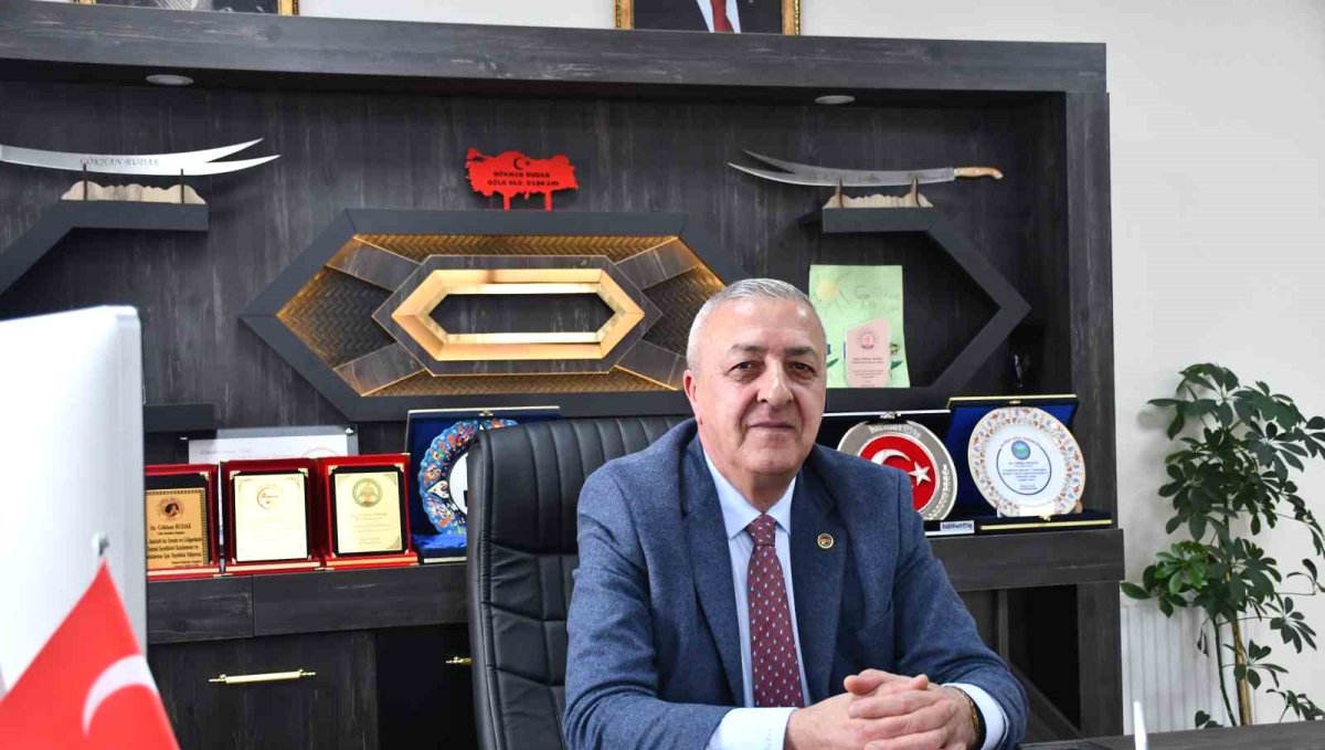 Göle Belediye Başkanı Budak: "Özgür Özel, eşime, 'Eşiniz dik durmadı, ben sizi milletvekili adayı yapayım' şeklinde bir teklif iletti"