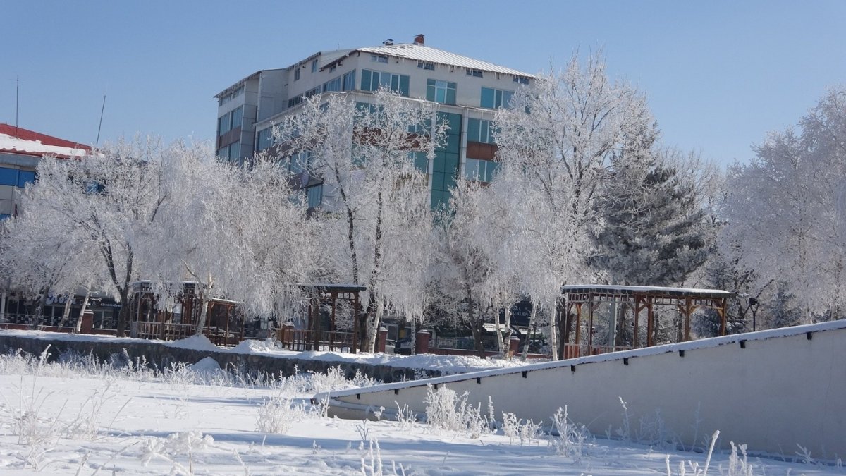 Göle, Sibirya gibi: Termometre eksi 22 dereceyi gösterdi