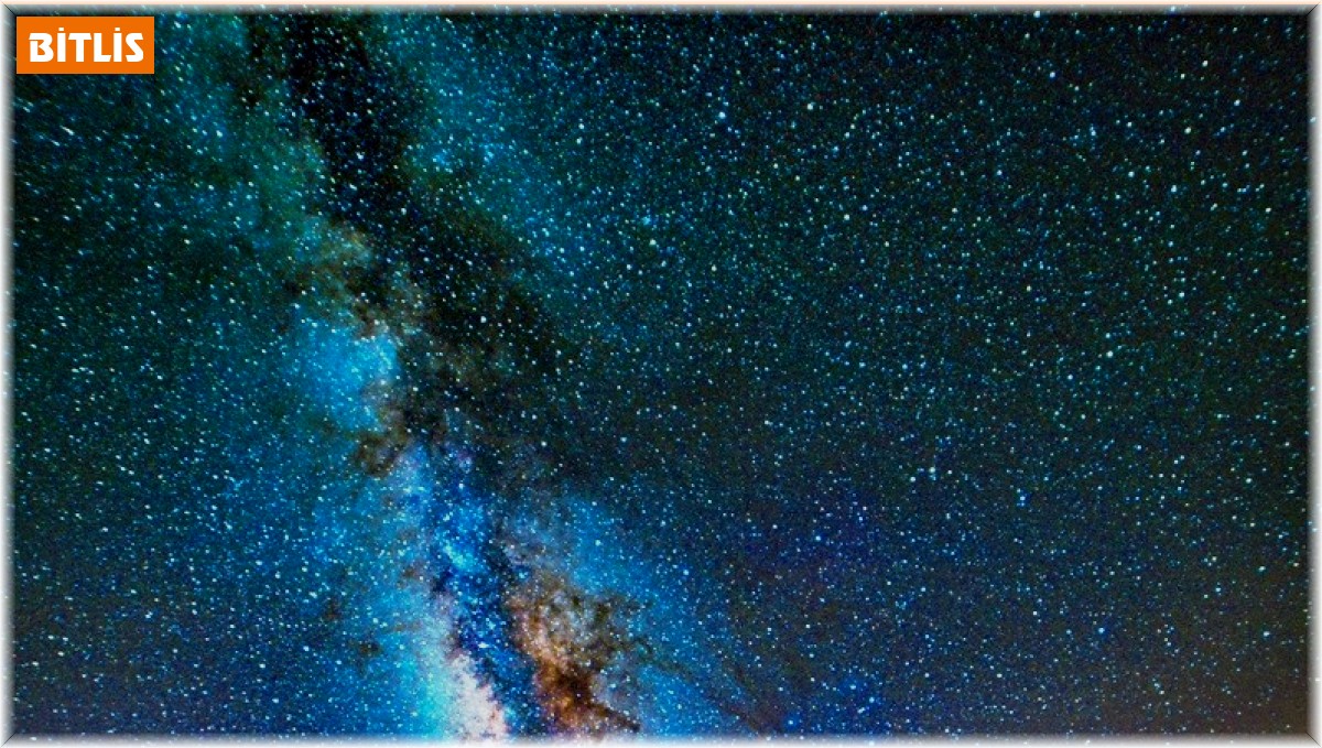 Göller diyarı Bitlis'in yıldızlarla bütünleşmesi doğaseverleri mest ediyor