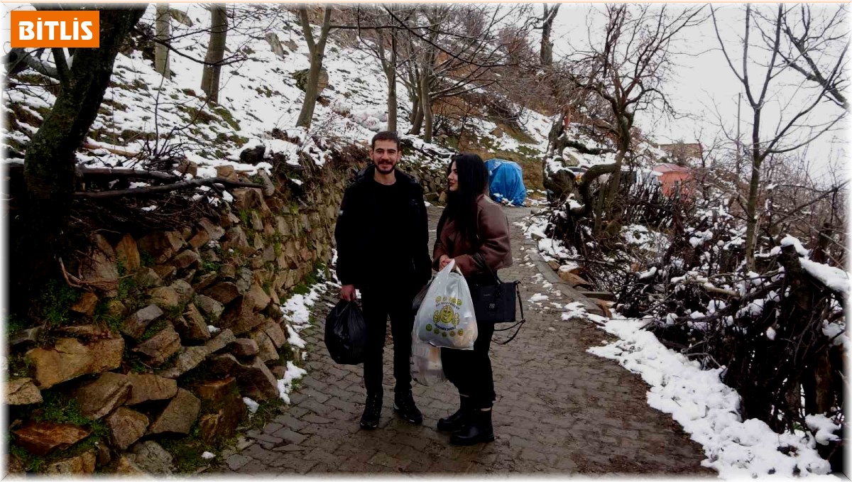 Gönüllülerden ihtiyaç sahibi ailelere ramazan kolisi