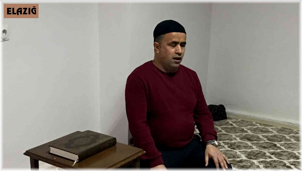 Görme engelli Polat'ın parmak ısırtan azmi, teypten dinlediği ayetlerle hafız oldu