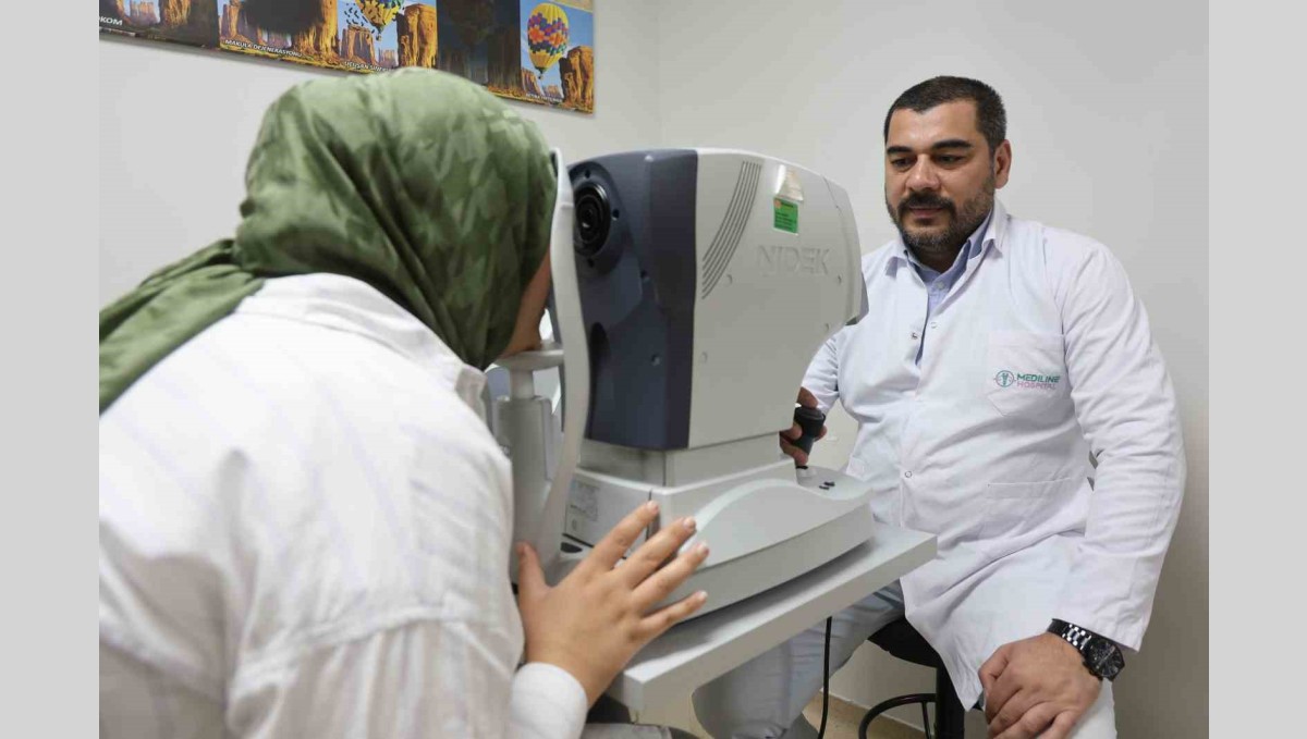 Göz Hastalıkları Uzmanı Dr. Cebrayilov: ''Gözleri fazla ovuşturmak kornea dokusunun incelmesine neden olur''