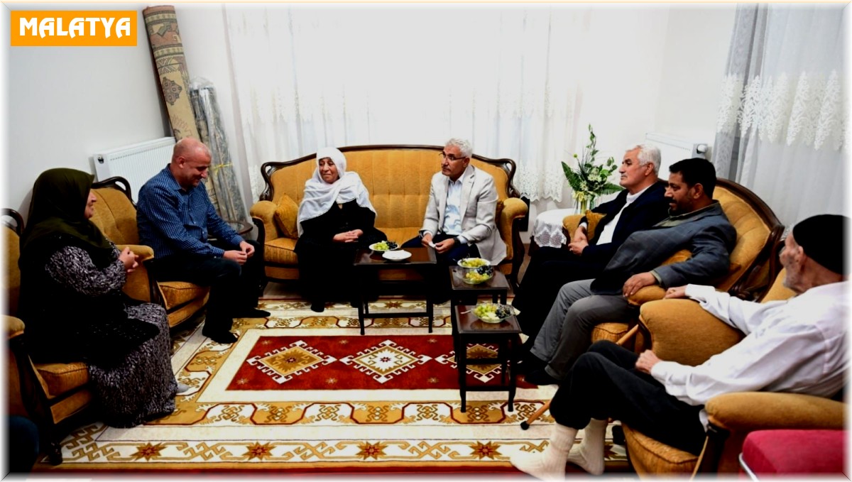 Güder, kalıcı konutlara taşınan ev sahiplerine misafir oldu