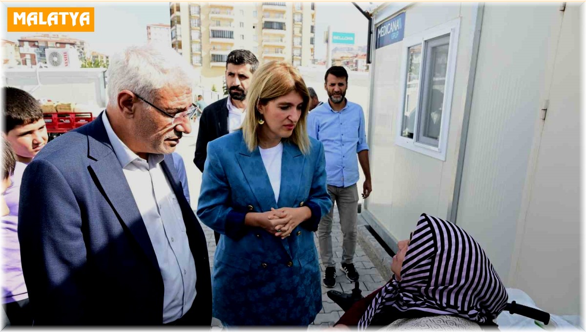 Güder ve Milletvekili Ölmeztoprak depremzedeleri yalnız bırakmıyor