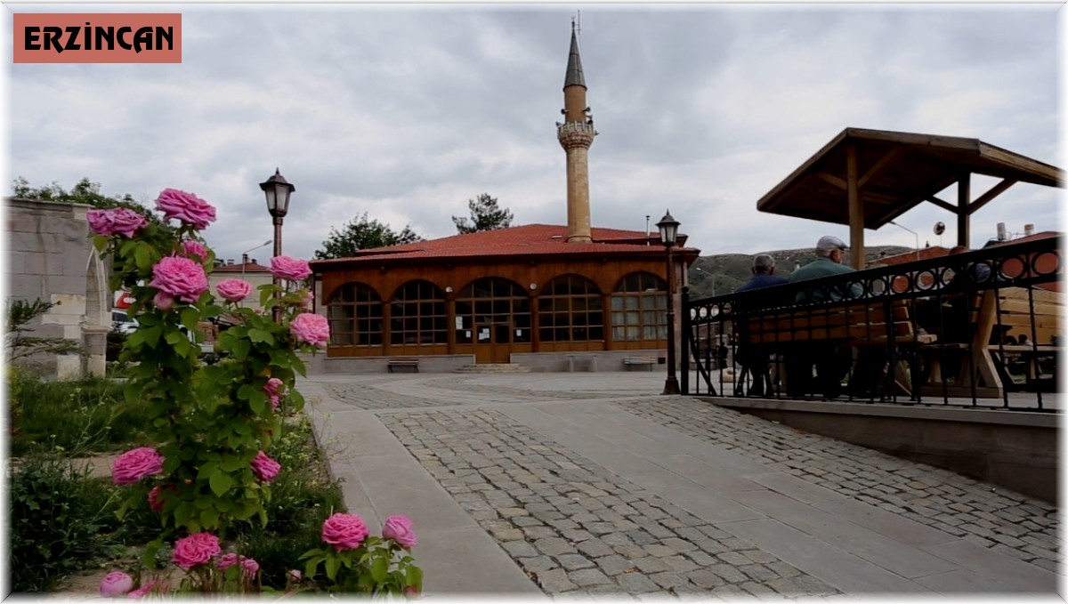 Gülabibey Camisinde 5,5 asırdır ezan sesi yükseliyor