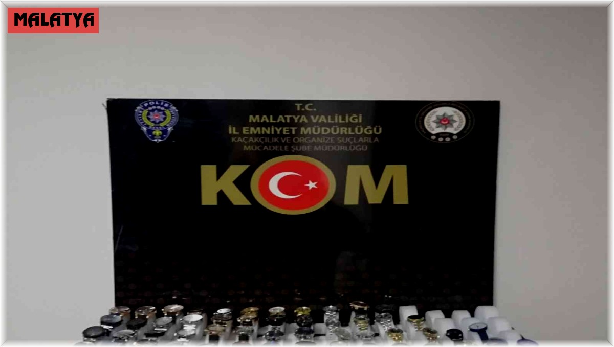 Gümrük kaçağı kol saatleri ile yakalanan şahıs sınır dışı edildi