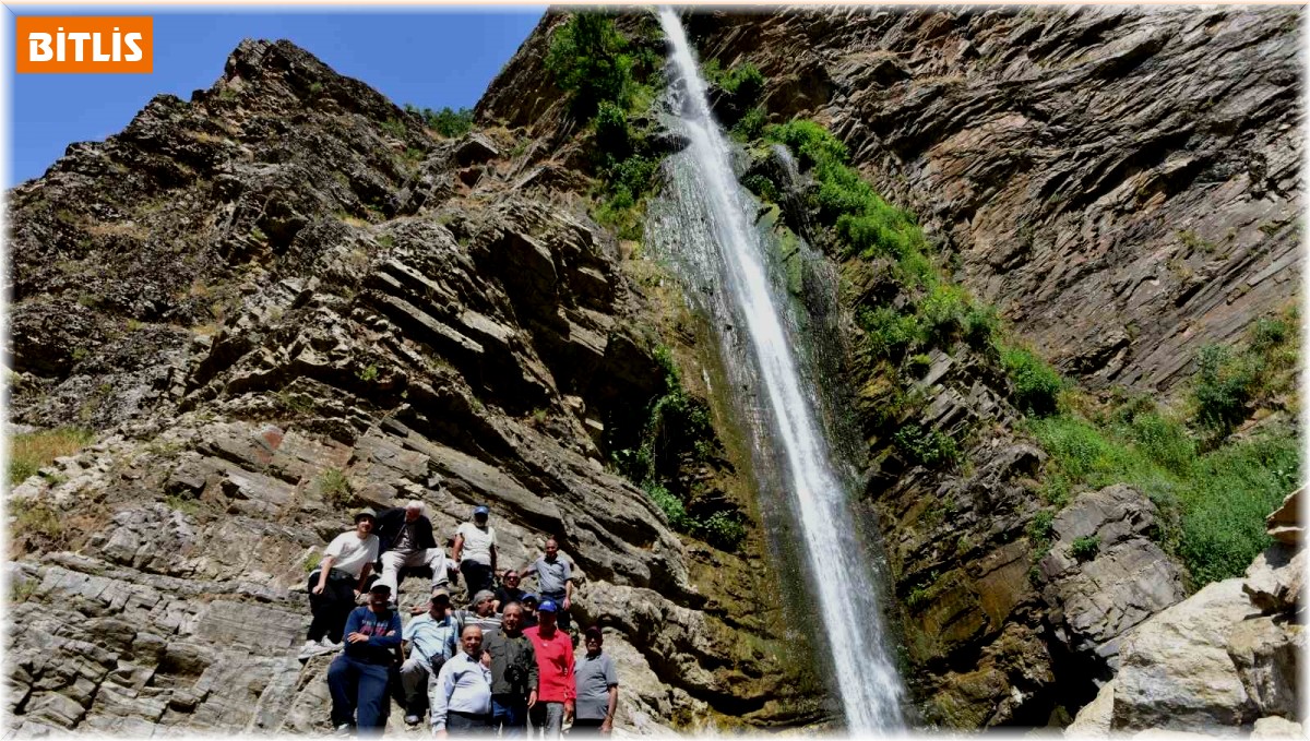 Gümüşkanat Şelalesi eşsiz manzarasıyla ilgi görüyor