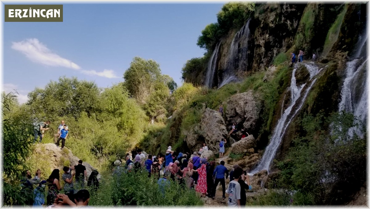 Gurbetçilerinde gelmesiyle Girlevik Şelalesinde yoğunluk arttı