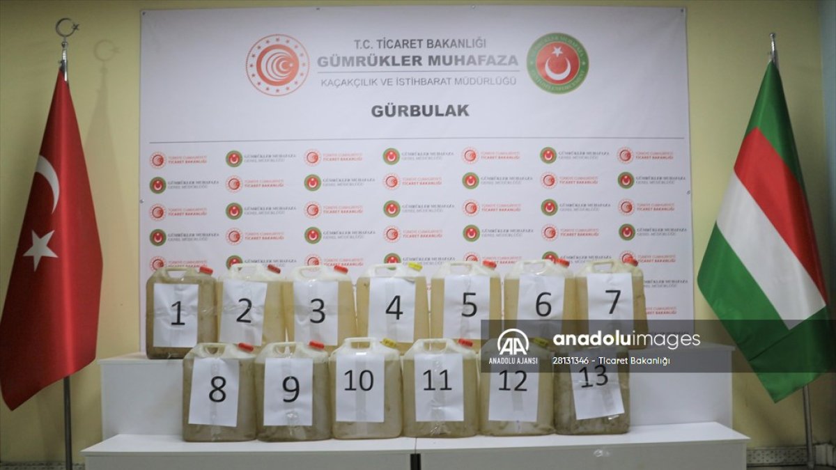 Gürbulak Gümrük Kapısı'nda 273 kilogram sıvı uyuşturucu ele geçirildi