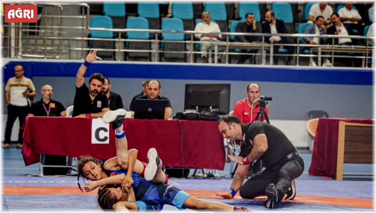 Güreşin Sultanı Şirin KAHRAMAN Türkiye Şampiyonu Oldu