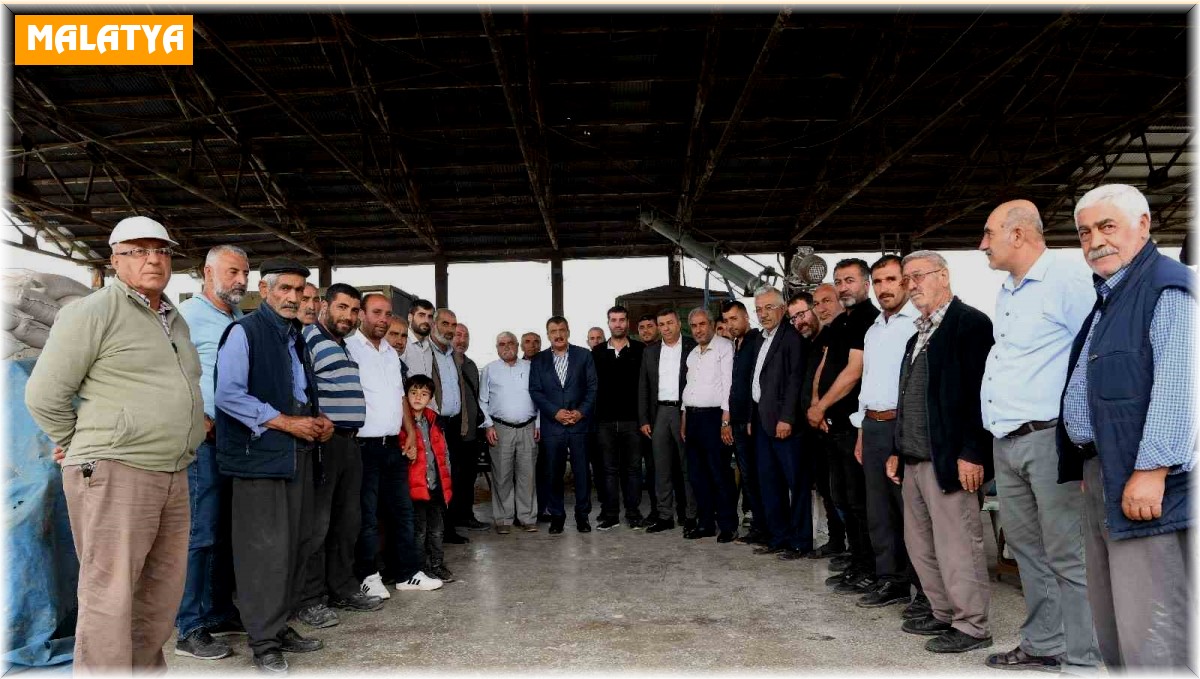Gürkan: Buğday Pazarı Esnafını ziyaret etti