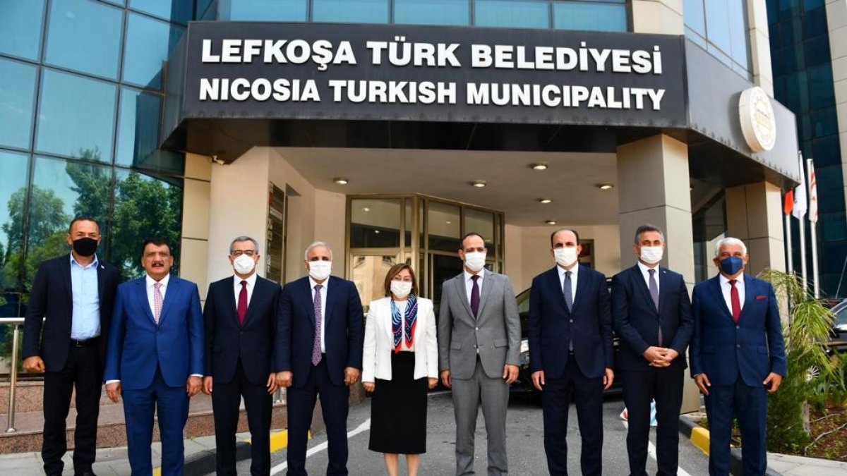 Gürkan, Kıbrıs'ta coşkuyla karşılandı