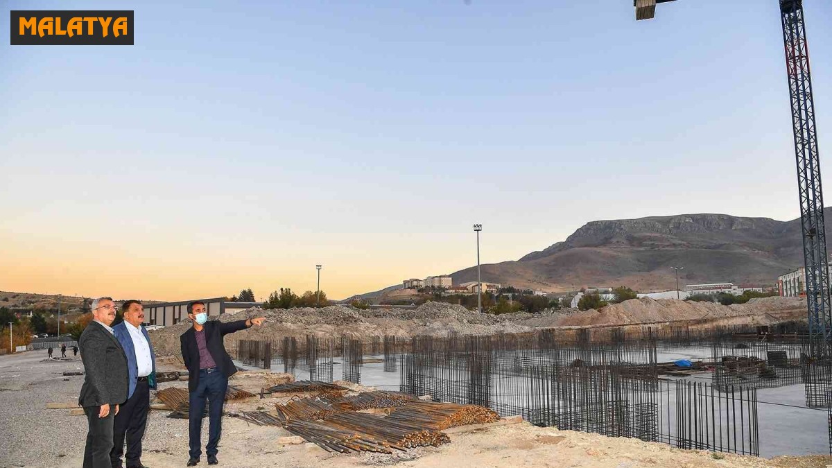 Gürkan, Orduzu bölgesinde yapılan spor kompleksi çalışmalarını inceledi